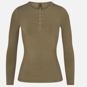 SKIMS Long Sleeve Henley Top NWOT